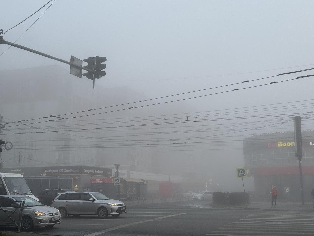 Фото Новосибирск окутал густой туман утром 17 сентября – 15 завораживающих кадров 11